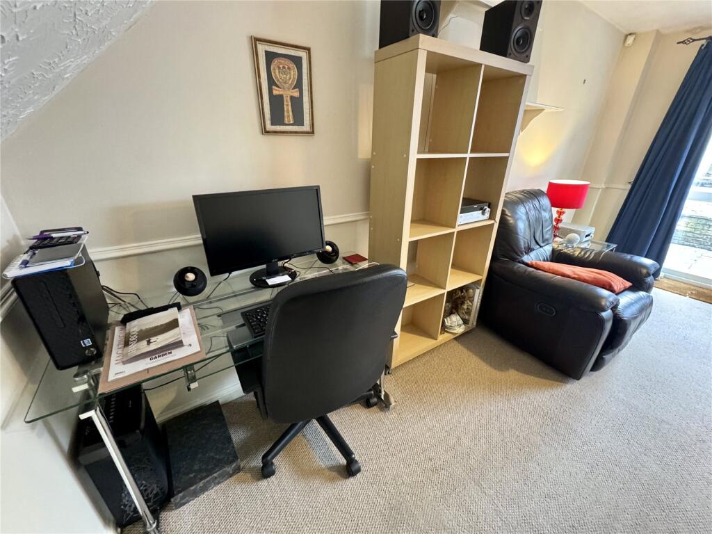 Additional property image - Woodridge Avenue, Quinton, Birmingham, West Midlands, B32