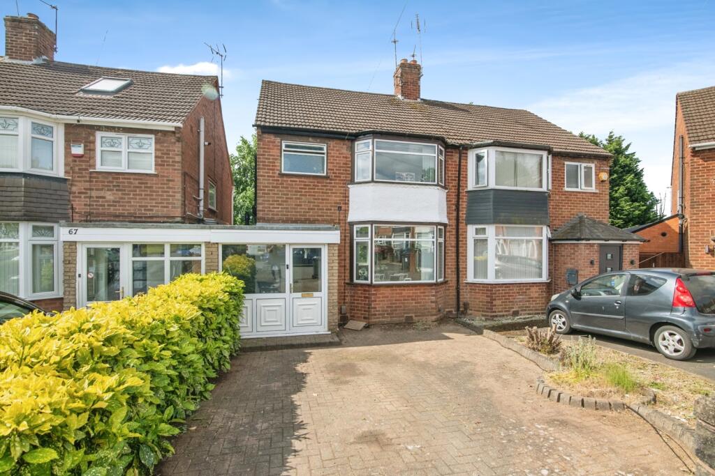 Main image of property: Mayswood Grove, Quinton, Birmingham, West Midlands, B32