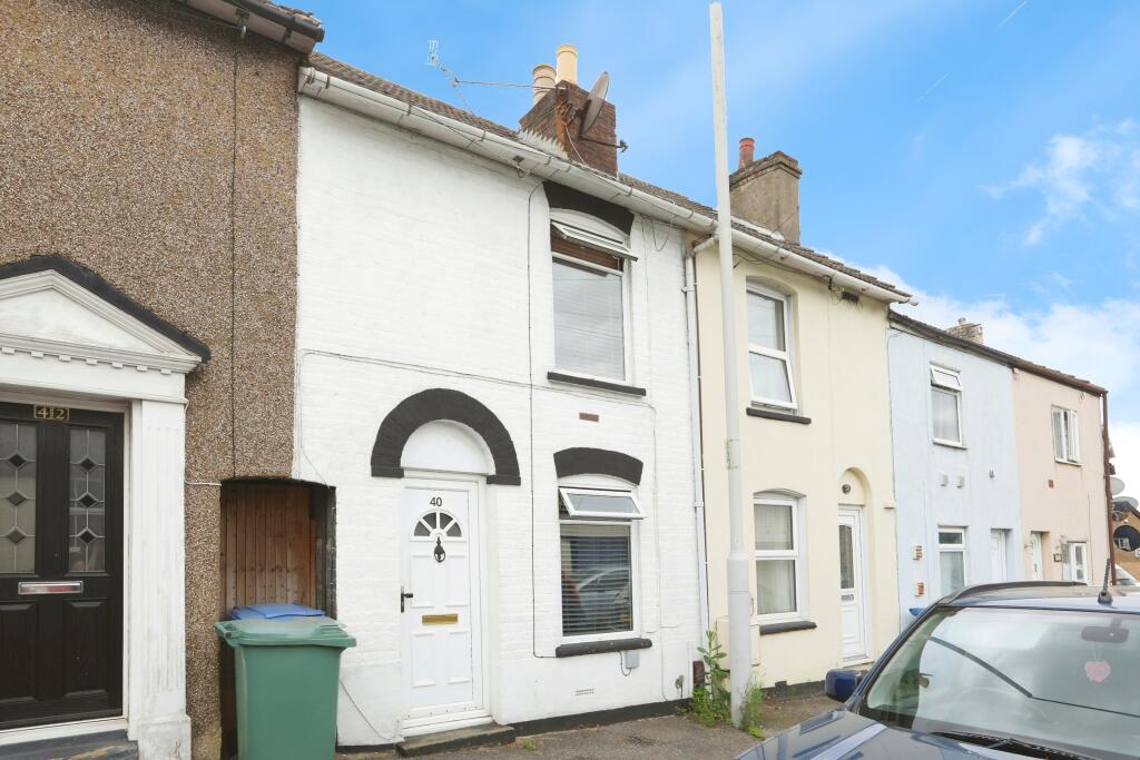 Main image of property: St. Pauls Street, Sittingbourne, Kent, ME10