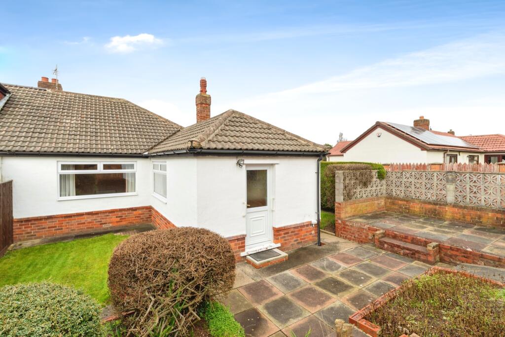 2 bedroom bungalow for sale in Spring Garden Lane, Ormesby
