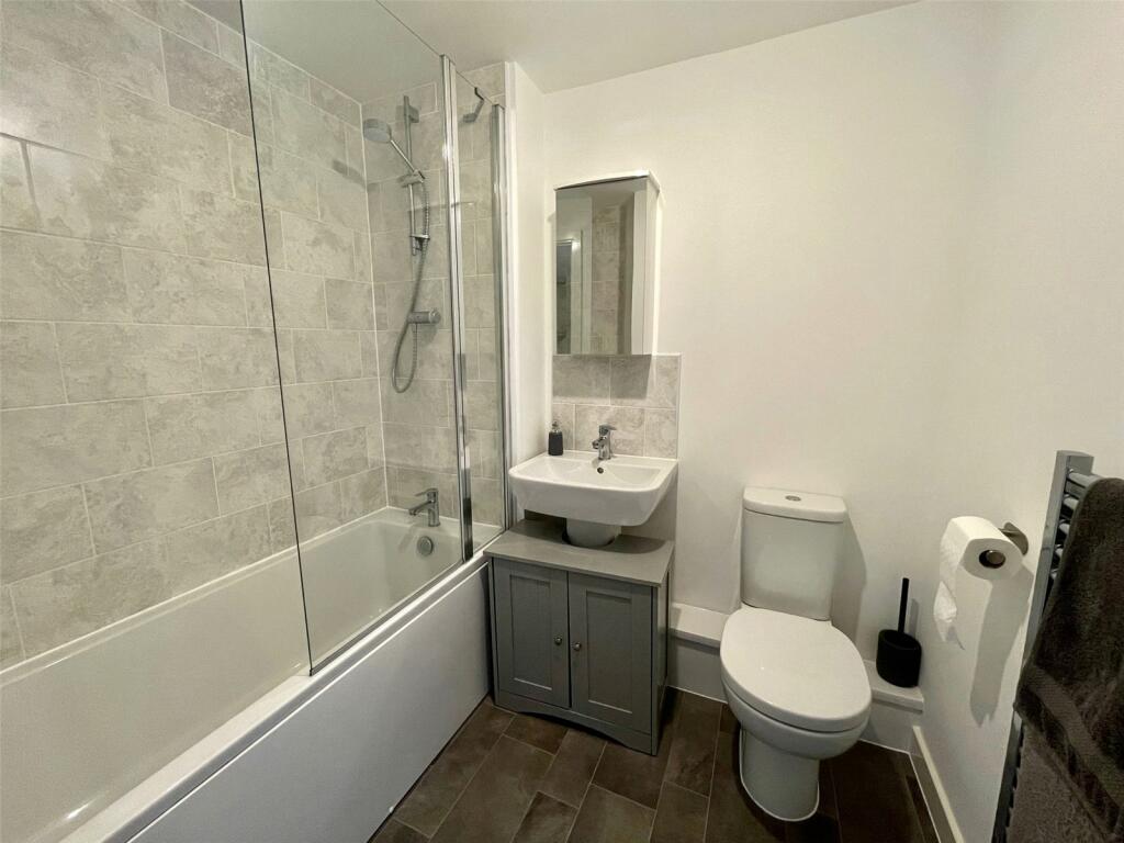 Additional property image - Escelie Way, Birmingham, West Midlands, B29