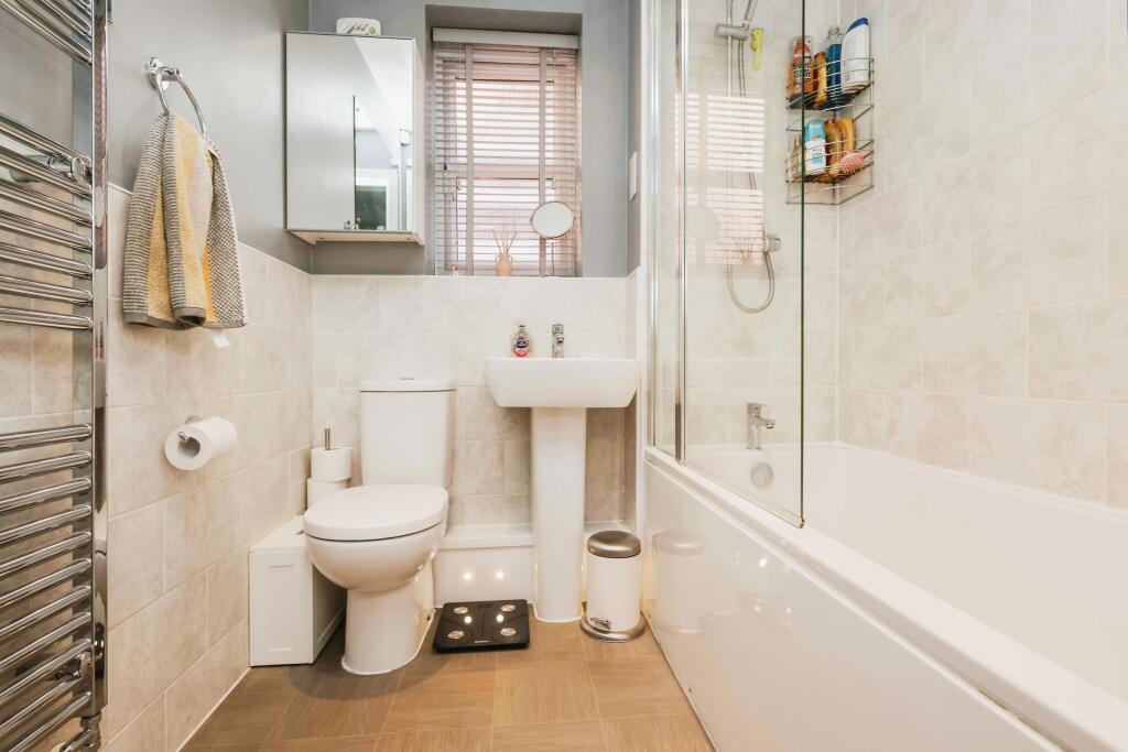 Additional property image - Escelie Way, Birmingham, West Midlands, B29