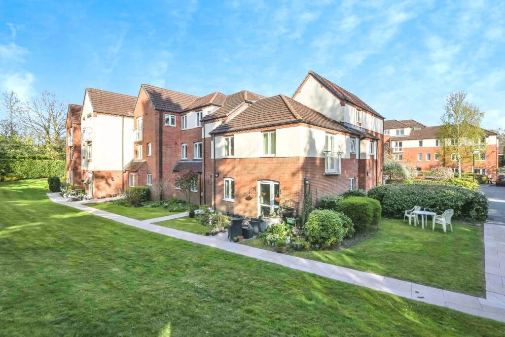 Main image of property: Bristol Road, Selly Oak, Birmingham, West Midlands, B29
