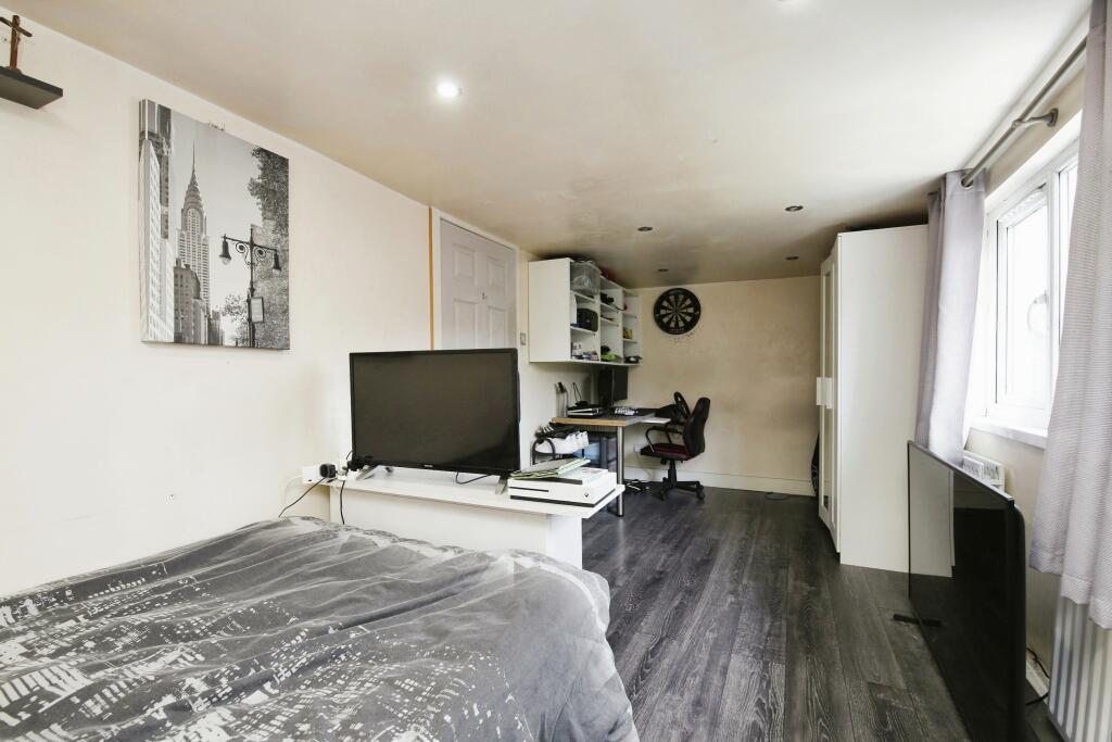 Additional property image - Hillview Road, HOUGHTON LE SPRING, Tyne and Wear, DH4