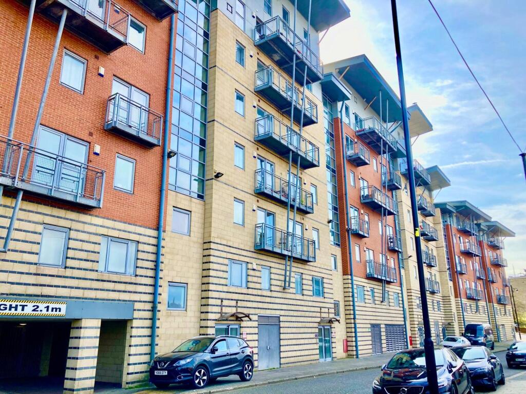 2 bedroom flat