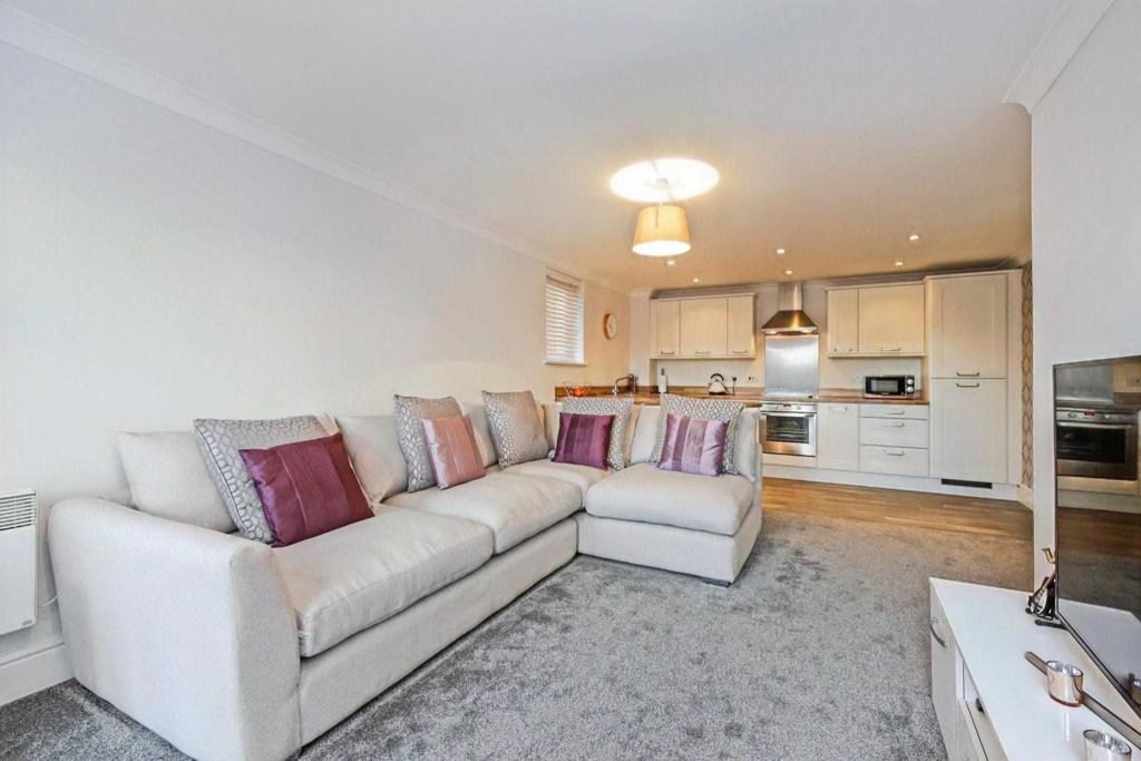 2 bedroom flat for sale in Glaisdale Court, Darlington, DL3