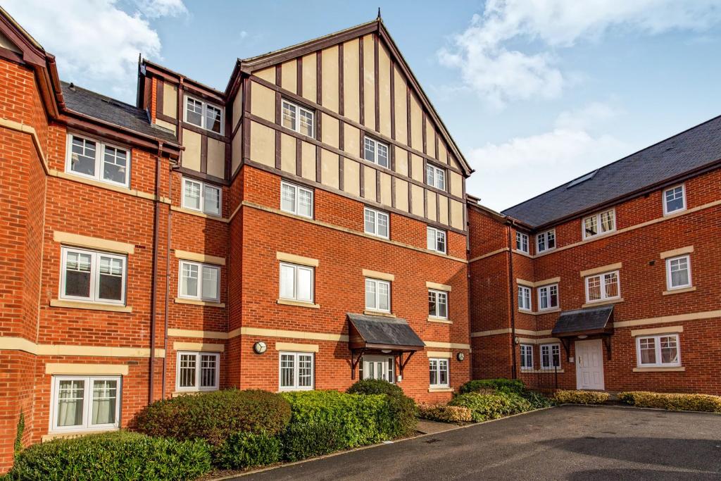 2 Bedroom Flat For Sale In Durham House, Scholars Park, Darlington, Co 