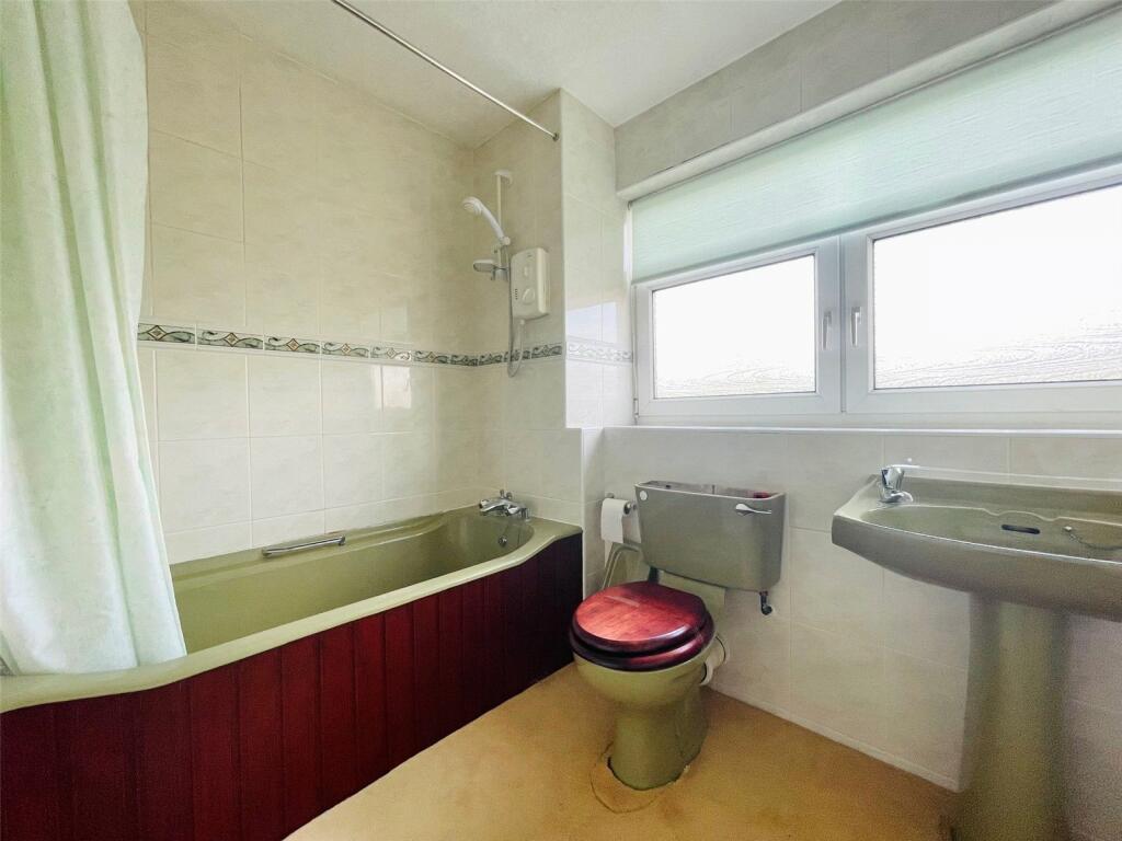 Additional property image - Riverside Drive, Solihull, West Midlands, B91