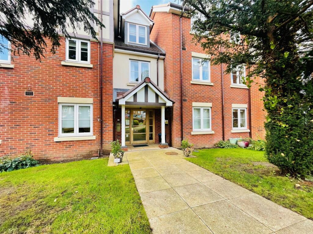 1 bedroom flat for sale in Warwick Road, Solihull, West Midlands, B92