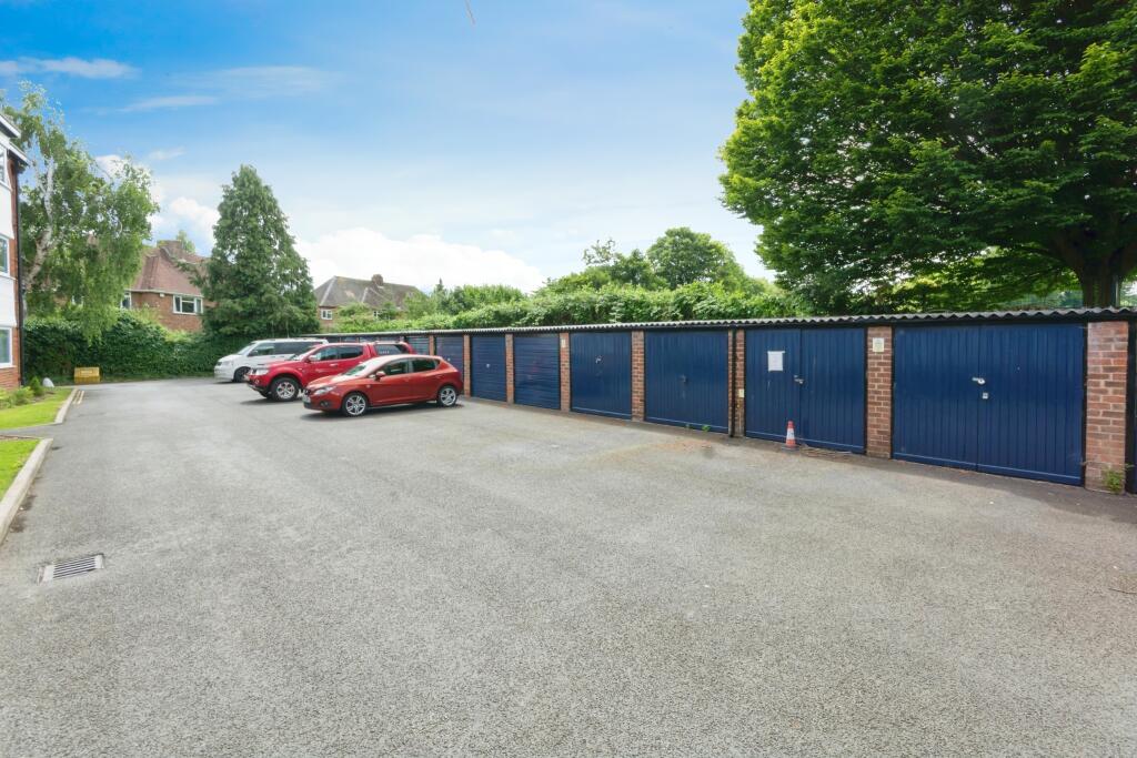 Additional property image - Lode Lane, Solihull, West Midlands, B92