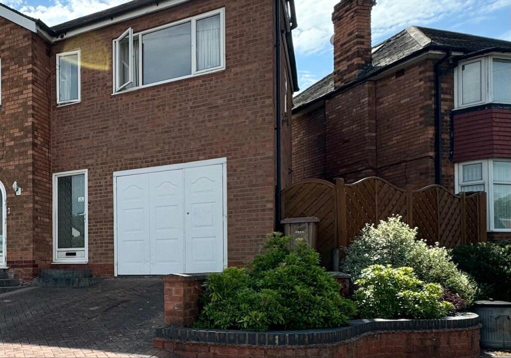 Additional property image - Coverdale Road, Solihull, West Midlands, B92