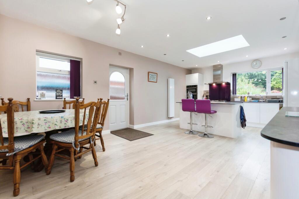 Additional property image - Scott Road, Solihull, West Midlands, B92
