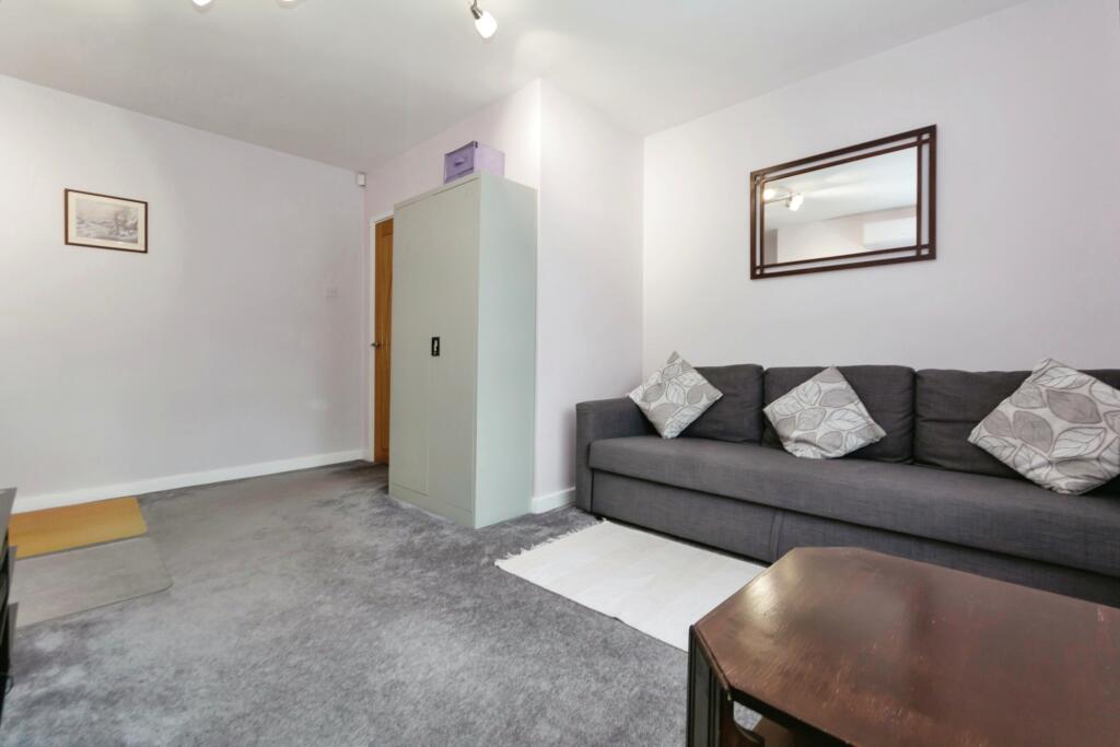 Additional property image - Scott Road, Solihull, West Midlands, B92
