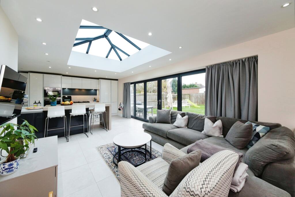 Additional property image - Wolverley Road, Solihull, West Midlands, B92