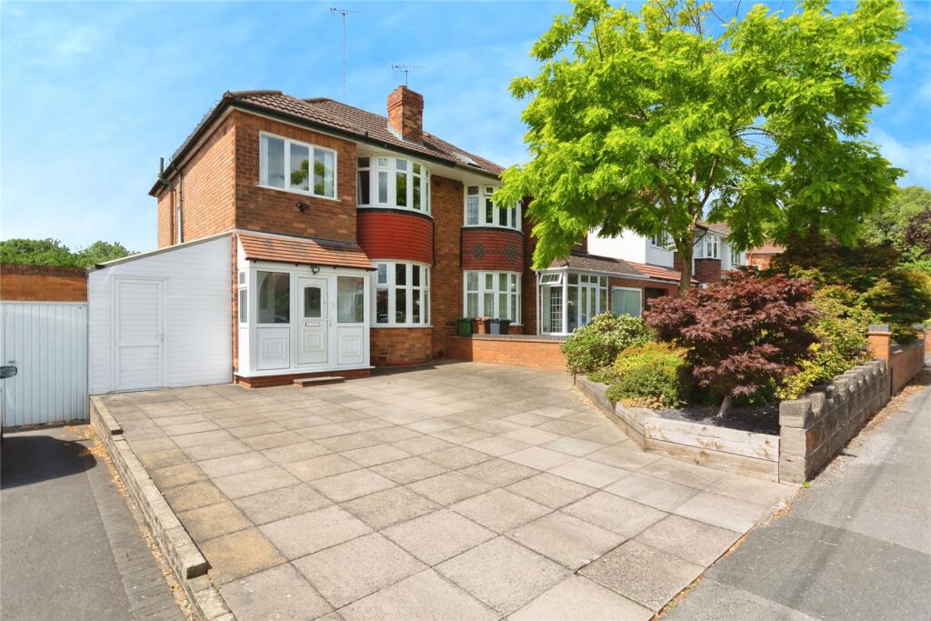 Main image of property: Wells Green Road, Solihull, West Midlands, B92