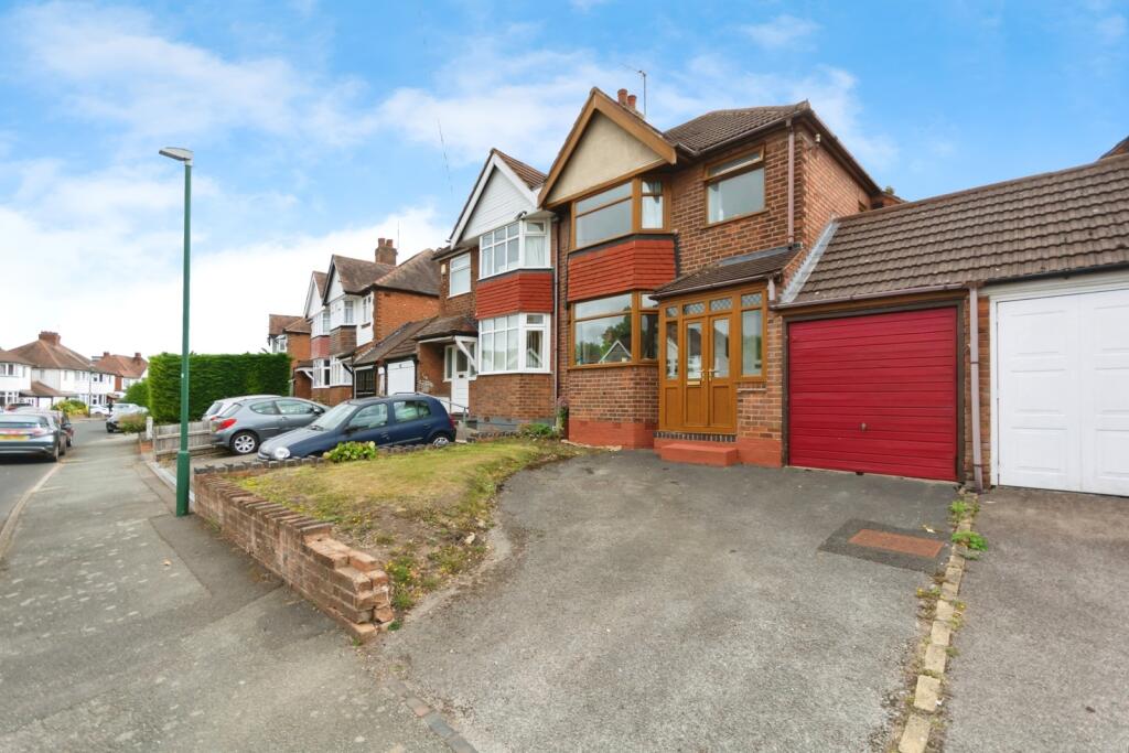 Main image of property: Greyfort Crescent, Solihull, West Midlands, B92
