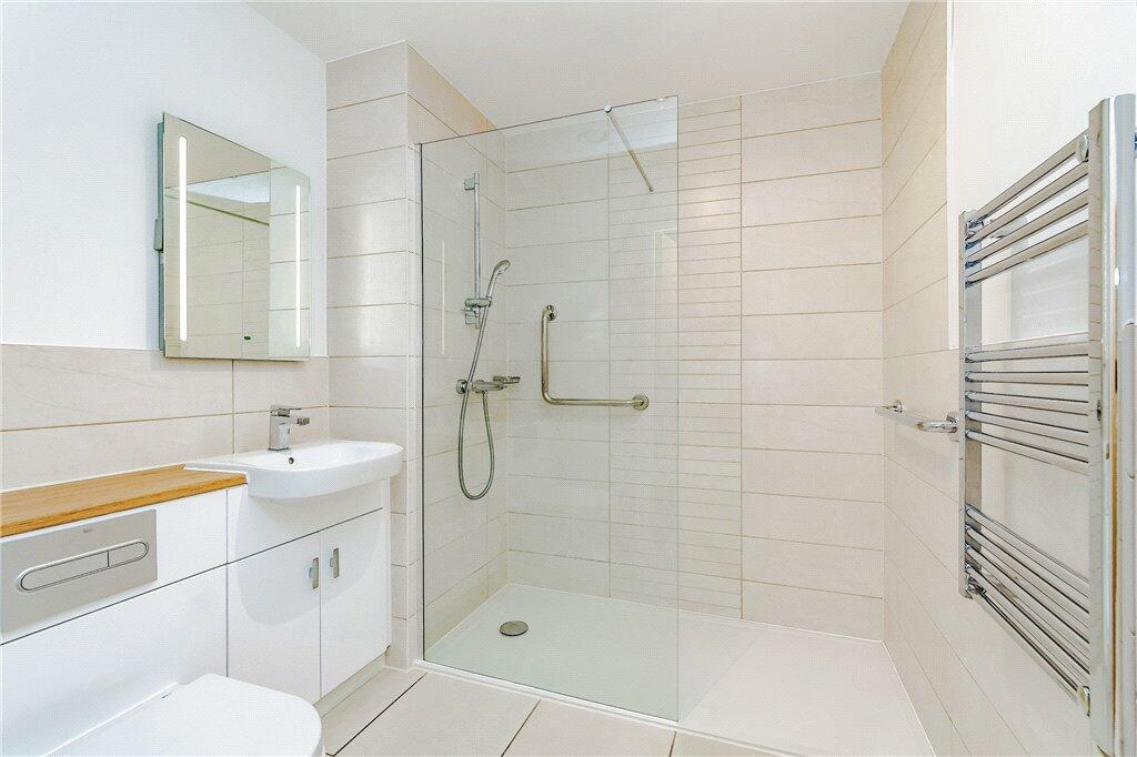 1 bedroom flat for sale in Church Road, Biggin Hill, Westerham, TN16