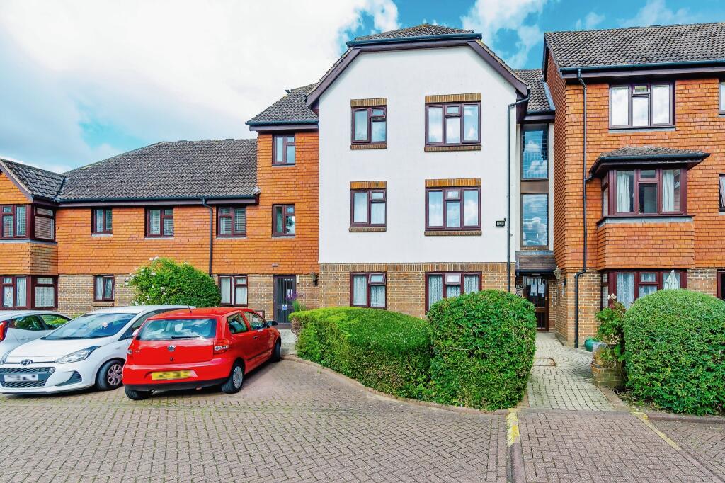 1 bedroom flat for sale in Main Road, Biggin Hill, Westerham, TN16