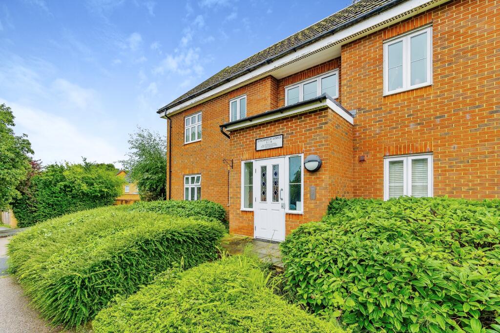 2 bedroom flat for sale in Litchfield Lodge, 1 Curchin Close, Westerham