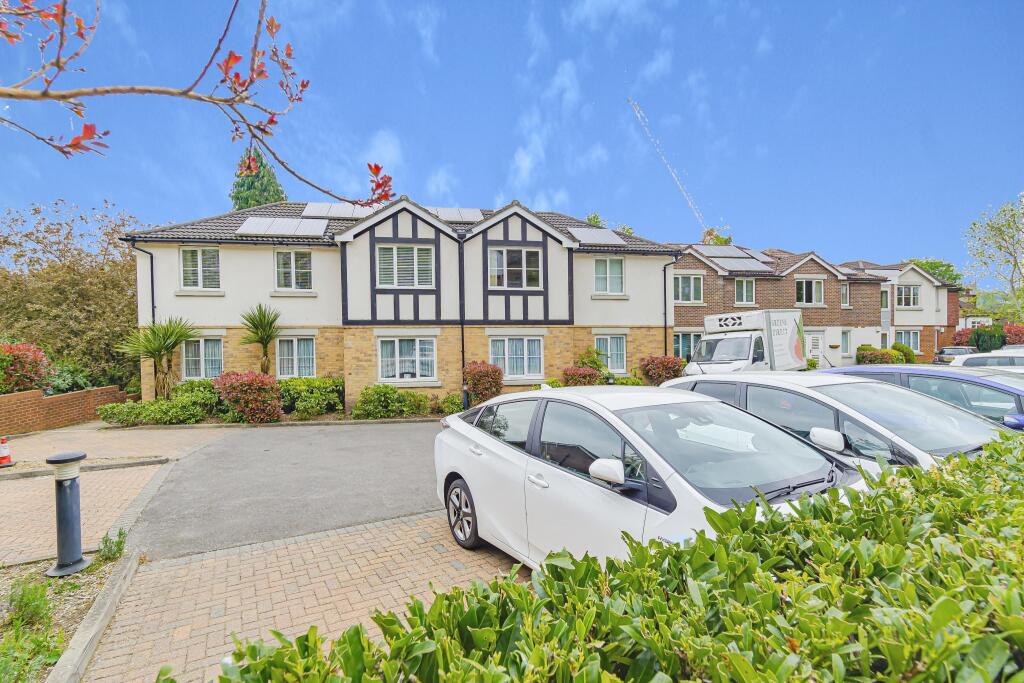 1 bedroom flat for sale in Dene Court, 40 Stafford Road, Caterham