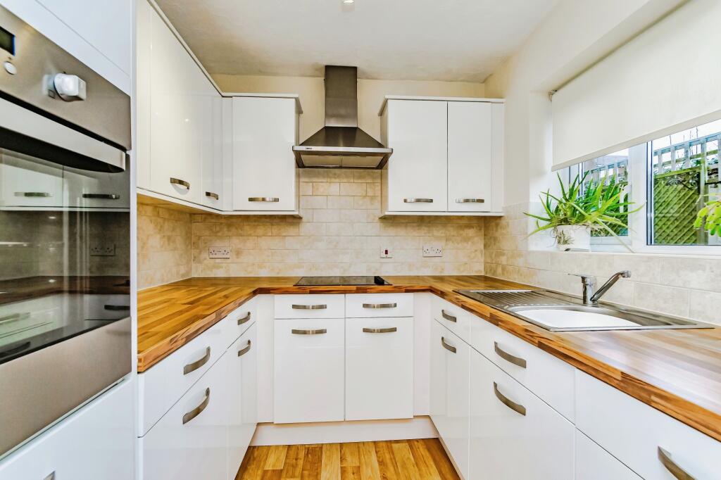 Additional property image - Caterham Lodge, 2 Stafford Road, Caterham, Surrey, CR3