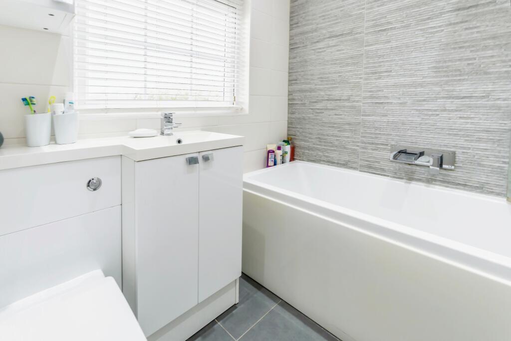 Additional property image - Sunny Rise, Chaldon, Caterham, Surrey, CR3