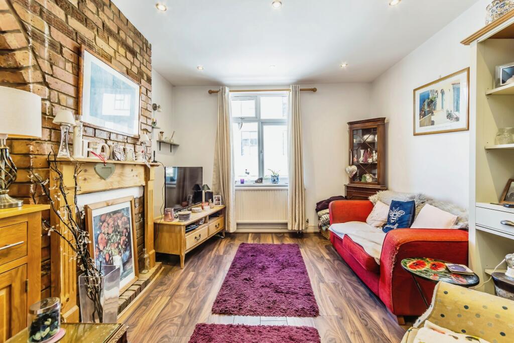 Additional property image - Croydon Road, Caterham, Surrey, CR3