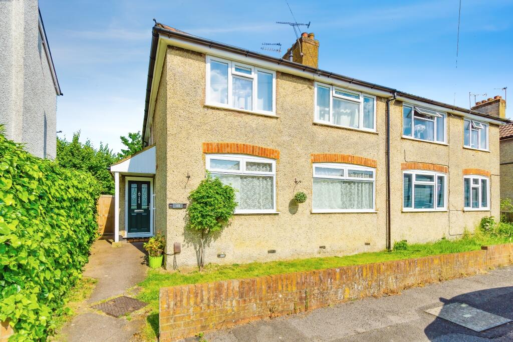 2 bedroom for sale in Eldon Road, Caterham, Surrey, CR3