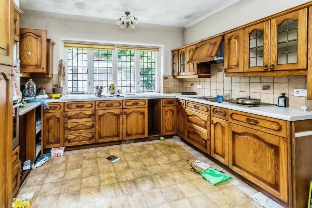 Additional image 2 of Southfields Road, Woldingham, Caterham, Surrey, CR3