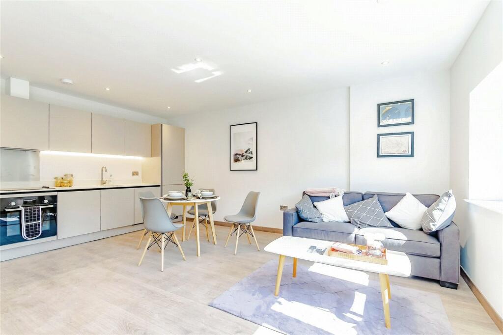 Additional property image - Croydon Road, Caterham, Surrey, CR3
