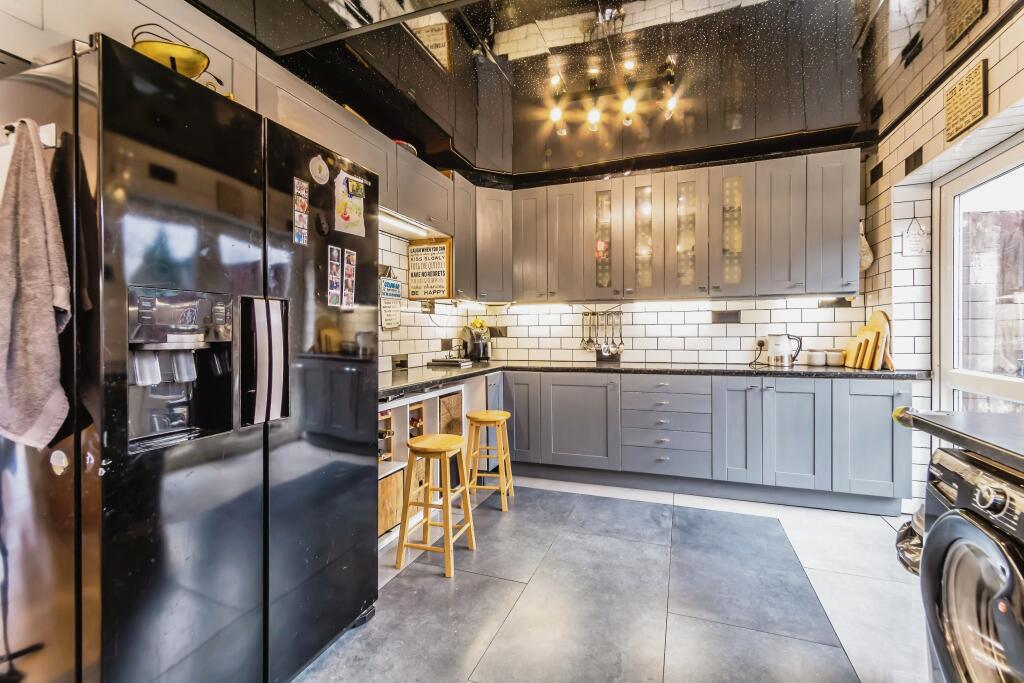 Additional property image - Crewes Lane, Warlingham, Surrey, CR6
