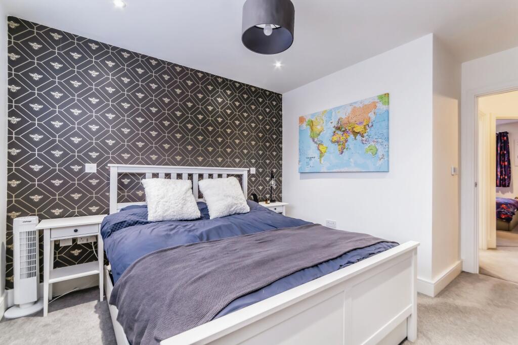 Additional property image - Gatiers Lane, Caterham, Surrey, CR3