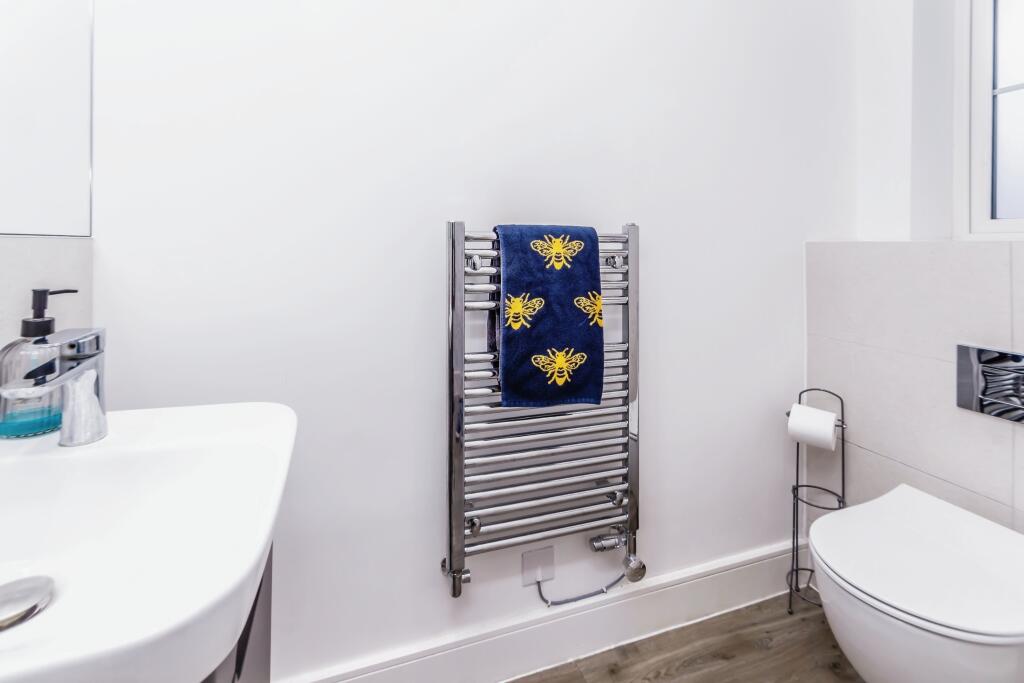 Additional property image - Gatiers Lane, Caterham, Surrey, CR3