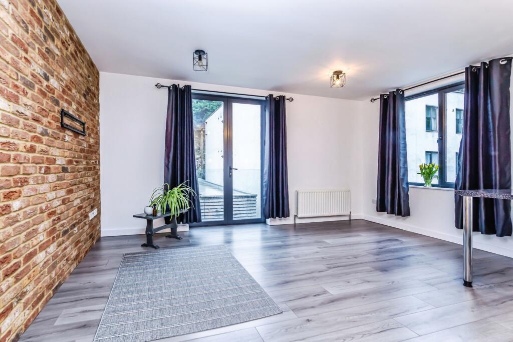 Main image of property: Godstone Road, Whyteleafe, Surrey, CR3