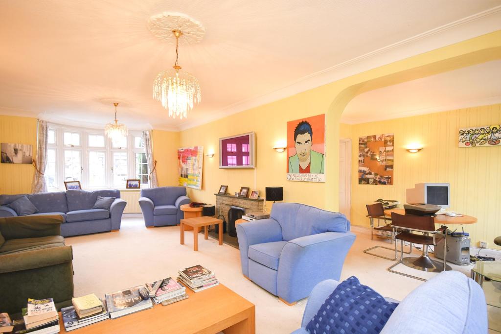 5 bedroom detached house for sale in Upfield, Whitgift, Croydon, CR0