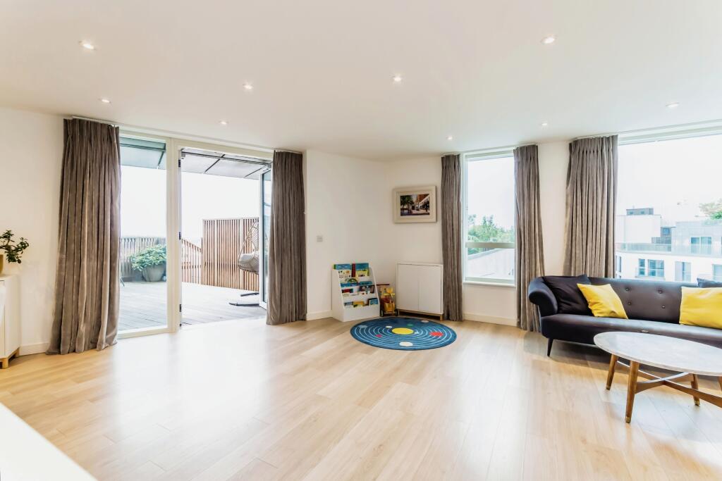 Additional property image - Saffron Central Square, Croydon, CR0