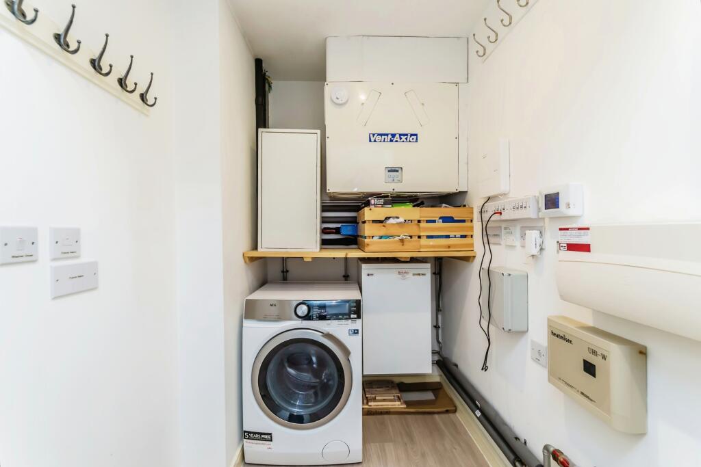 Additional property image - Saffron Central Square, Croydon, CR0