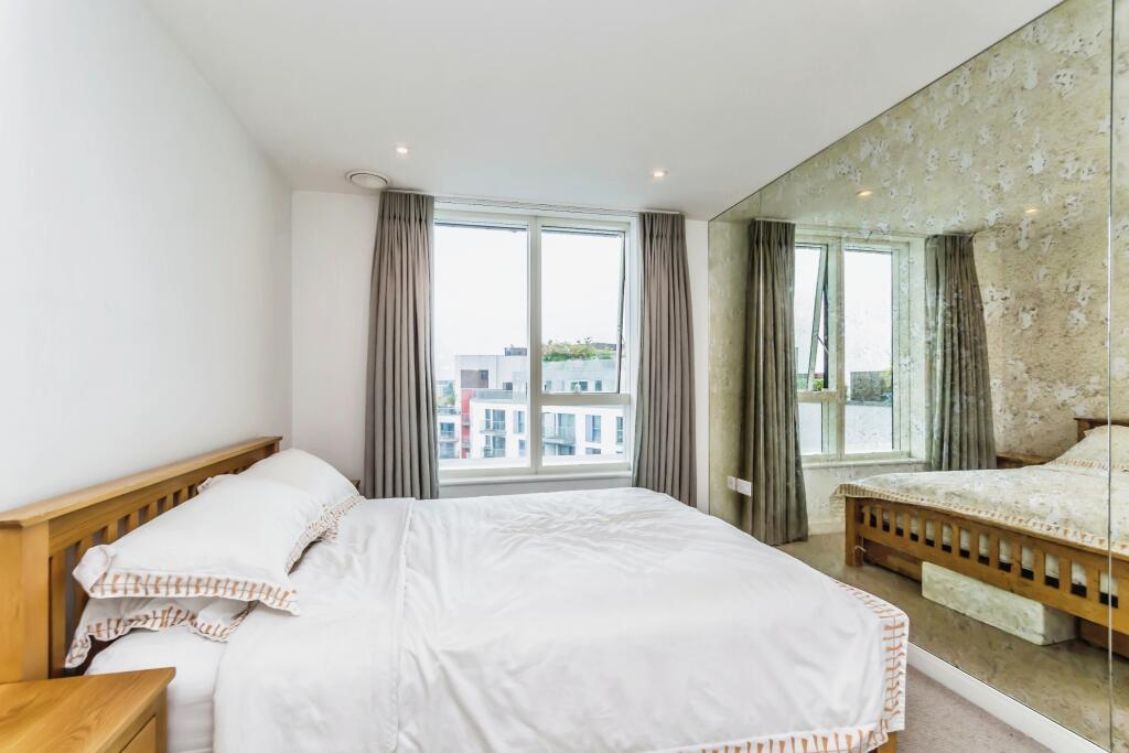 Additional property image - Saffron Central Square, Croydon, CR0