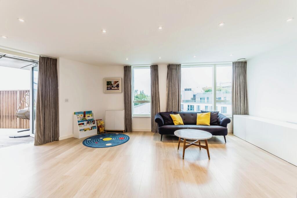 Additional property image - Saffron Central Square, Croydon, CR0