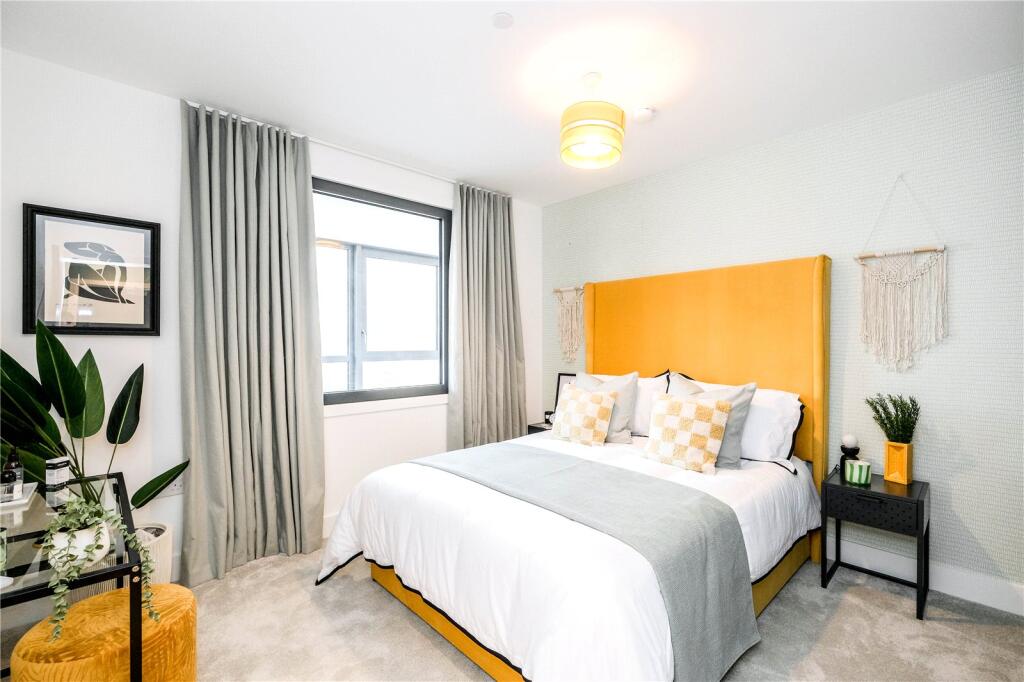 Main image of property: Poplar Walk, Croydon, CR0