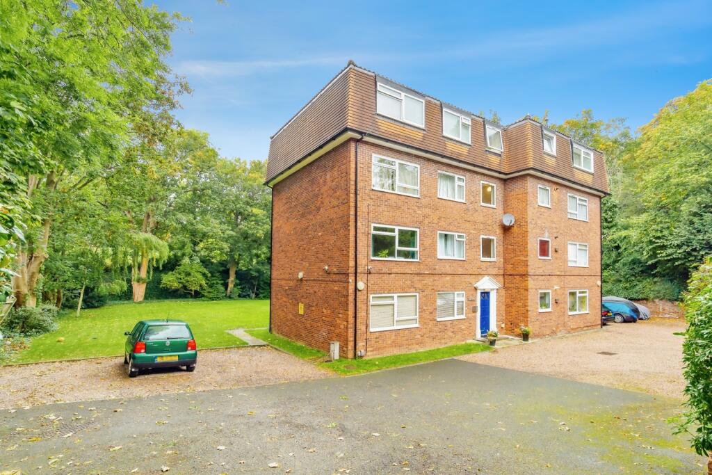 Main image of property: Birdhurst Avenue, South Croydon, CR2