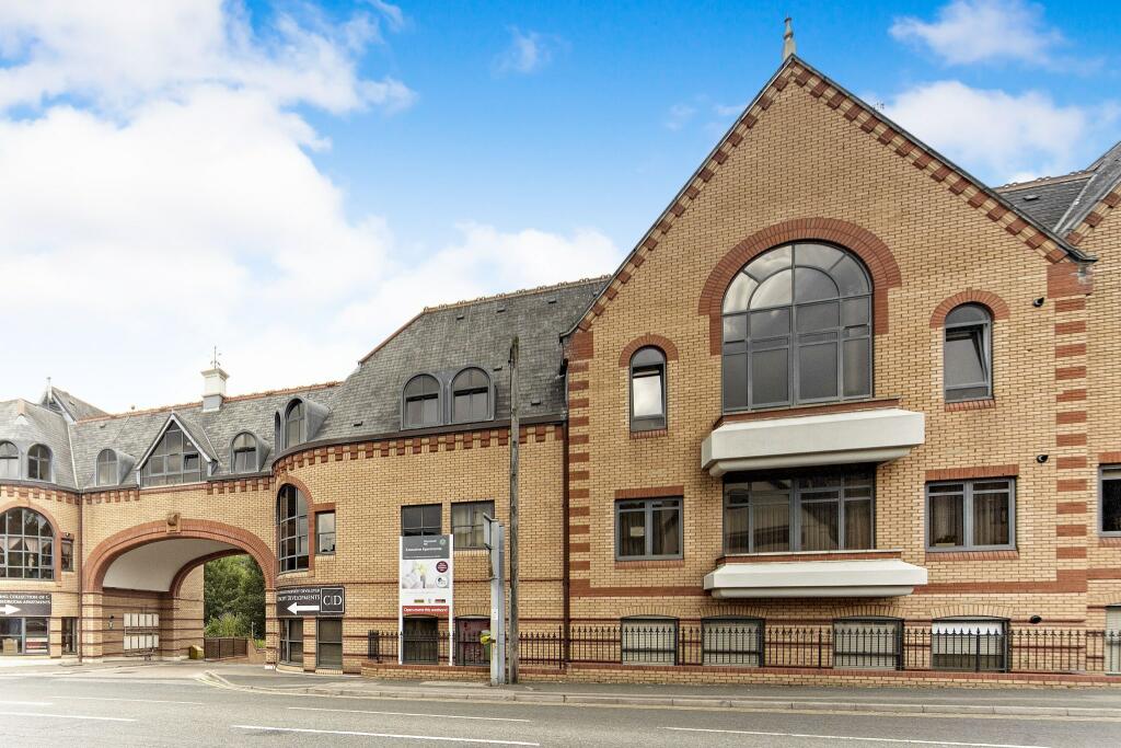 1 bedroom flat for sale in Whyteleafe Hill, Whyteleafe, Whyteleafe Hill