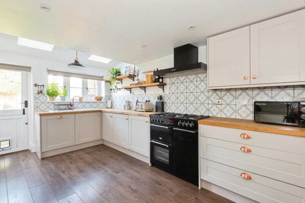 Main image of property: Middle Road, Leatherhead, Surrey, KT22