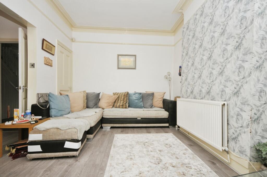 Primary image of Heathview Road, THORNTON HEATH, Surrey, CR7