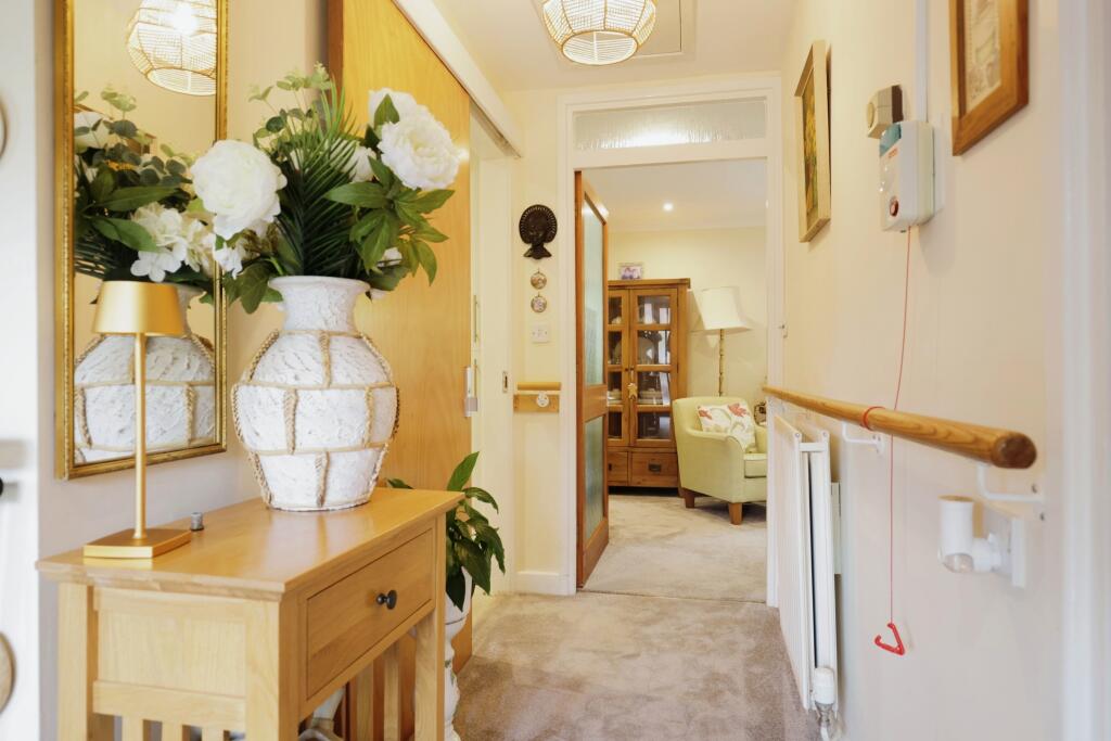 Additional property image - Knights Lane, Tiddington, Stratford-upon-Avon, Warwickshire, CV37
