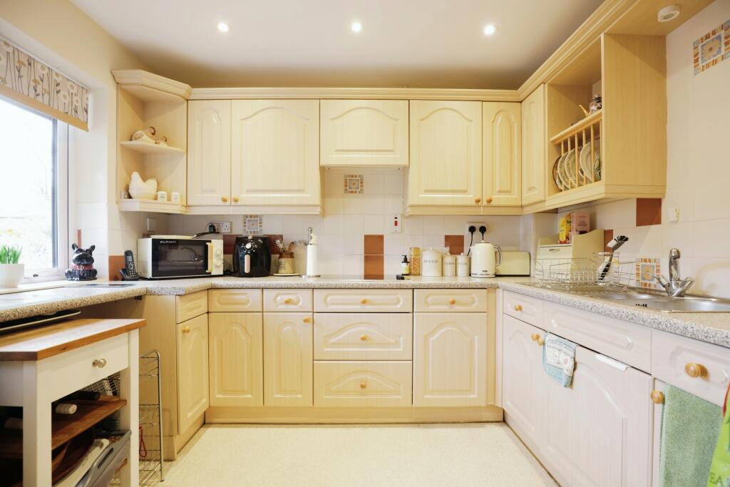 Additional property image - Knights Lane, Tiddington, Stratford-upon-Avon, Warwickshire, CV37