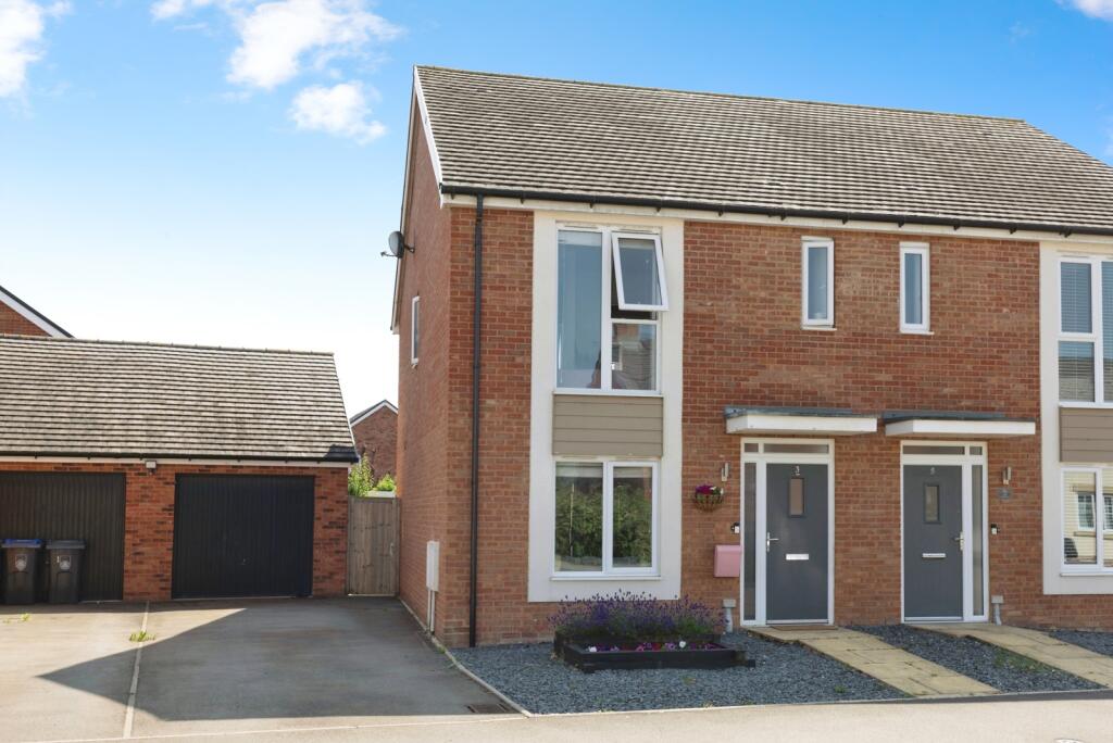 Main image of property: Chestnut Avenue, STRATFORD-UPON-AVON, Warwickshire, CV37