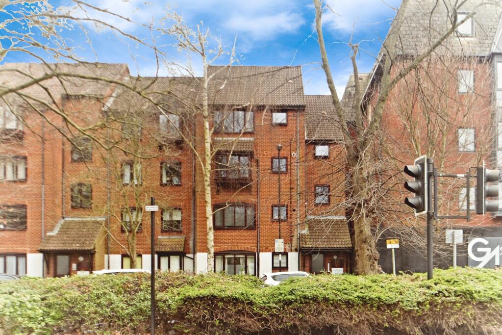Main image of property: High Street, Purley, Surrey, CR8