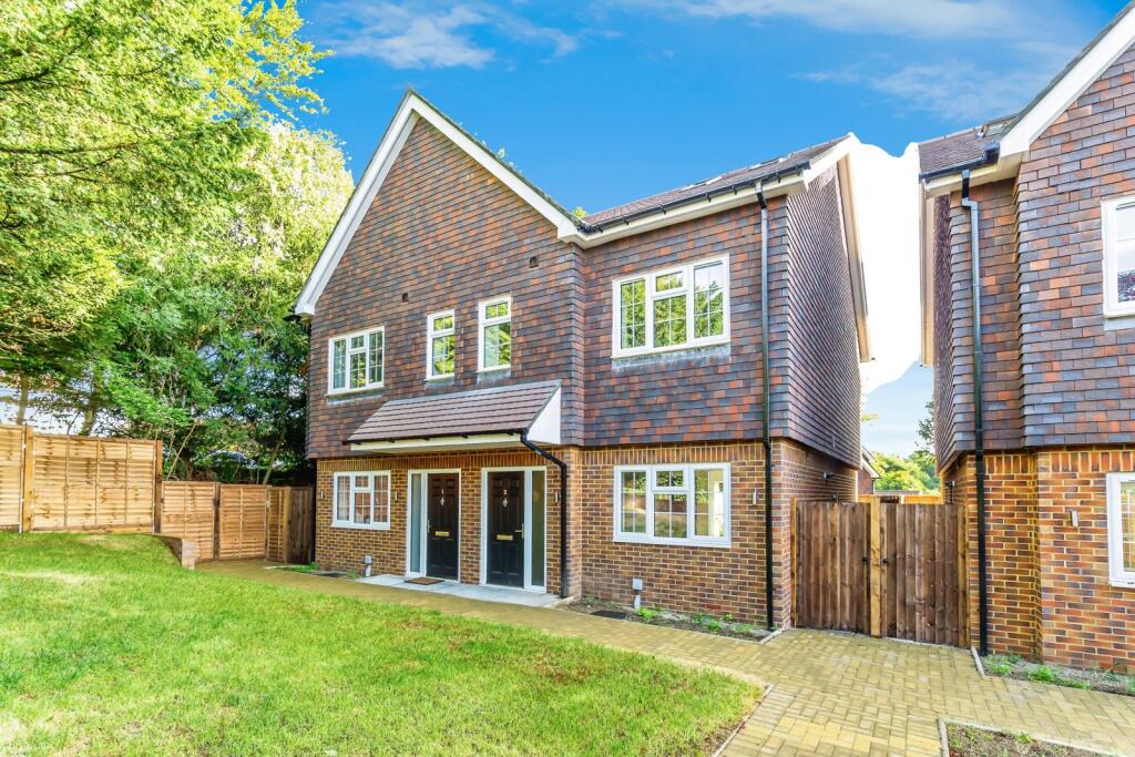 Main image of property: Purley Downs Road, South Croydon, CR2