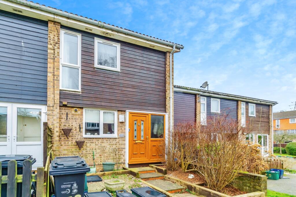 3 bedroom terraced house for sale in Sorrel Bank, Linton Glade, Croydon